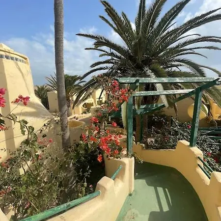 Fuertevilla アパート *